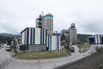 Indústria do cimento reduz emissões de CO2 transformando resíduos e biomassas em combustível alternativo