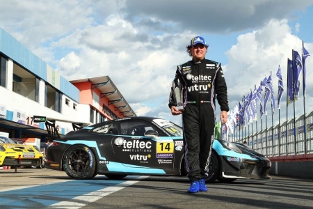 Piloto De Criciúma, André Gaidzinski, fica em segundo lugar na primeira etapa da Porsche Cup Brasil