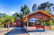 Recanto Akaiaka: restaurante à base de tilápia é o local ideal para seu final de semana