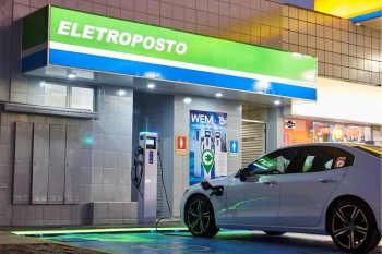 Posto do Encontro é EletroPosto: estabelecimento de Rio do Sul é pioneiro na instalação de recarga rápida para carros elétricos
