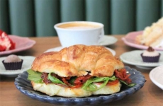 Deborah Vargas Doceria Gourmet: Cafeteria se destaca com cafés especiais e sabores indescritíveis