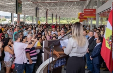 Grande público prestigia a inauguração da primeira loja do Fort Atacadista na região serrana, em Lages