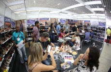 Principais grifes nacionais se mobilizam para a 40 Graus Feira de Calçados e Acessórios