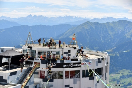 Catarinense Rafael Bridi participa do Primeiro Campeonato Mundial de Highline LAAX na Suiça