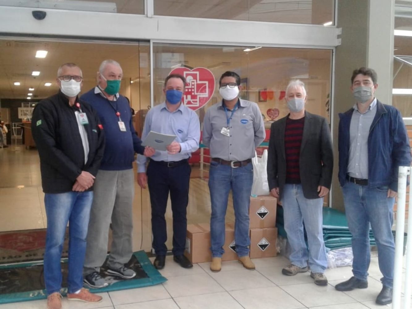 Pamplona Alimentos S/A faz doação à Fundação de Saúde do Alto Vale do